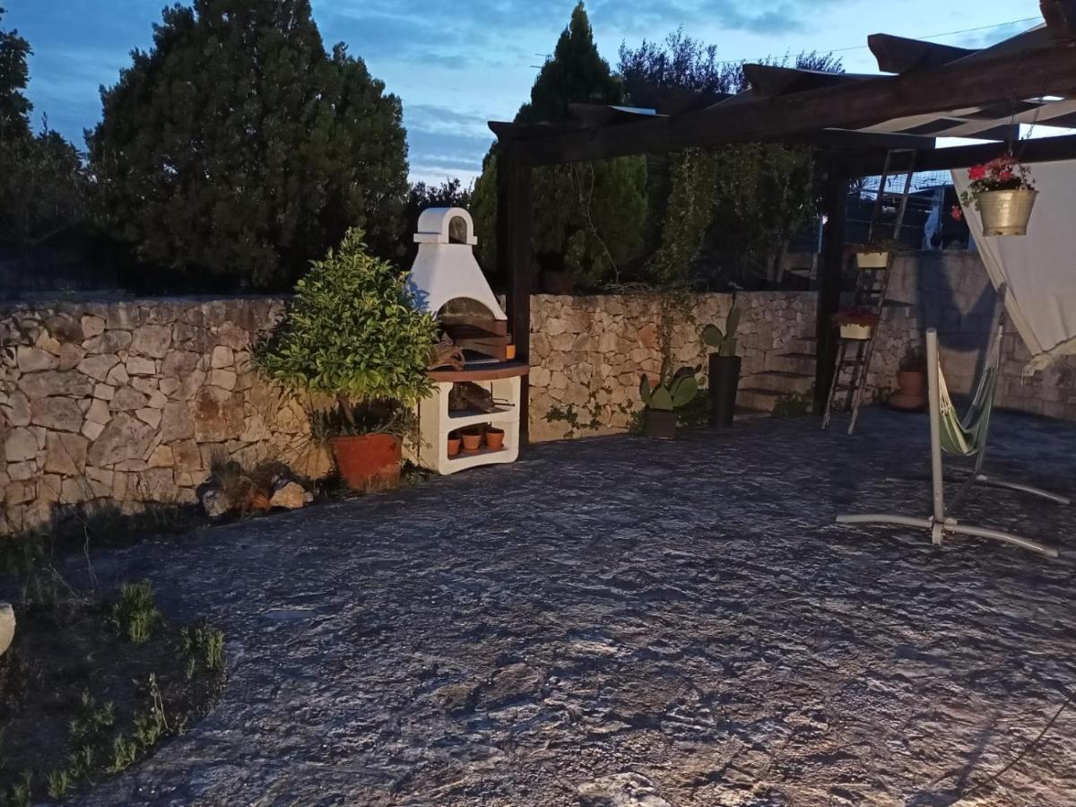 Trulli Domus Petra Villa Alberobello Bagian luar foto